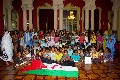 Visita al Parlament dels nins saharauís del programa 